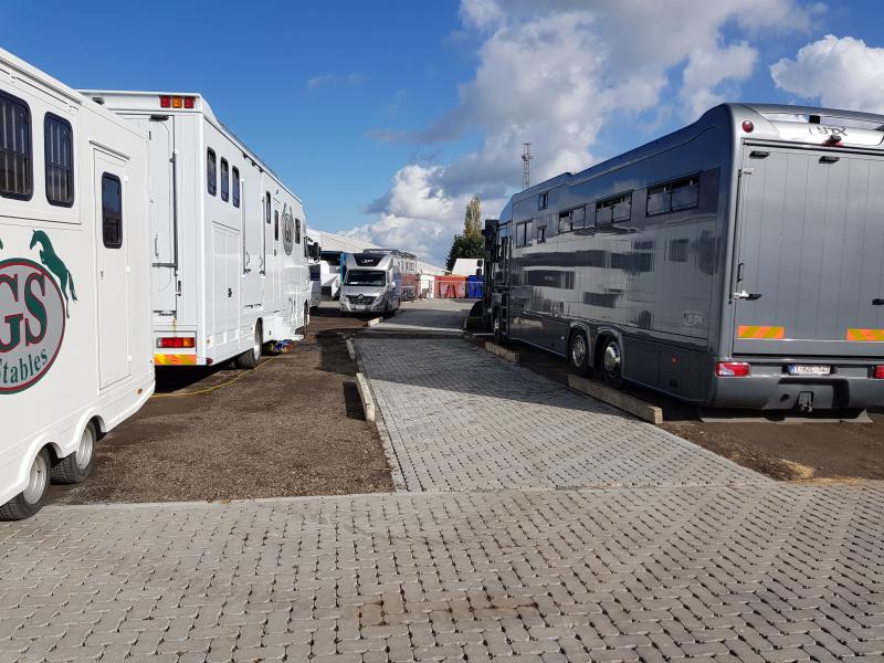 CSI2* YH LIER INDOOR